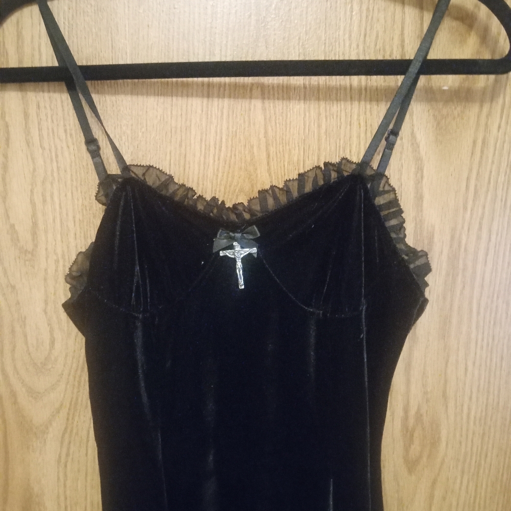 90s Style Gothic Black Velvet Sleeveless Mini Slip Dress Size Medium - Picture 5 of 8